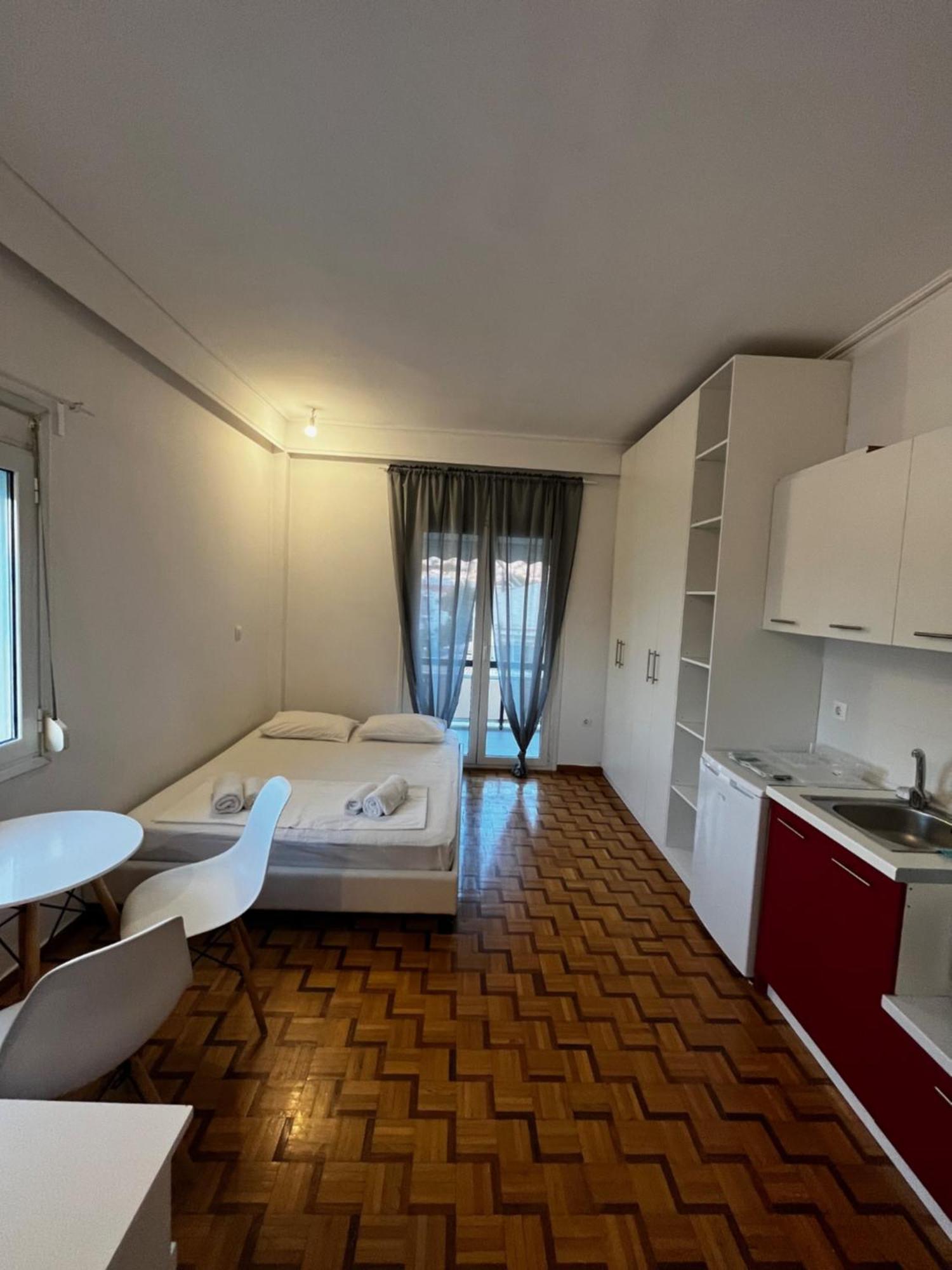 Acropolis View Aparthotel เอเธนส์ ภายนอก รูปภาพ